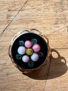 Hand-Painted Floral Brooch With Gold-Tone Scalloped Frame - Vintage 1.25 Inches